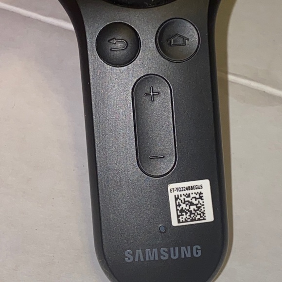 Samsung Gear VR ET-YO324 Black Controller - Picture 2 of 12